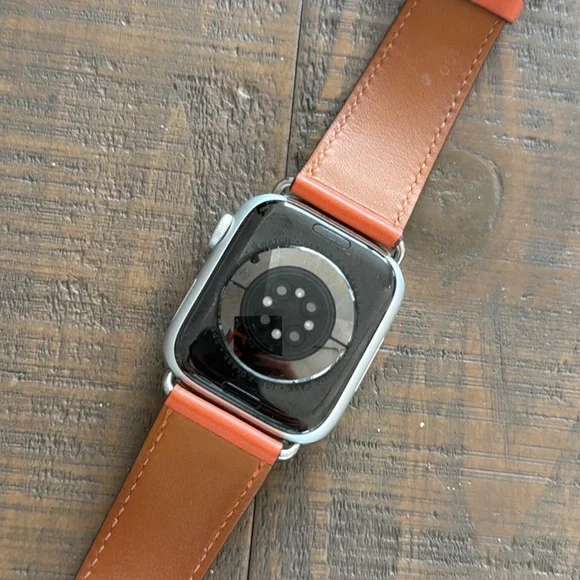 Apple Watch Series 8 45mm + Real Hermes Leather Band